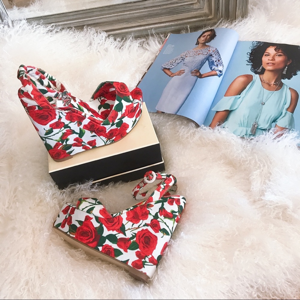 SOLD❣️Red Rose Heels Ankle Strap Platform Wedge - Picture 1 of 6